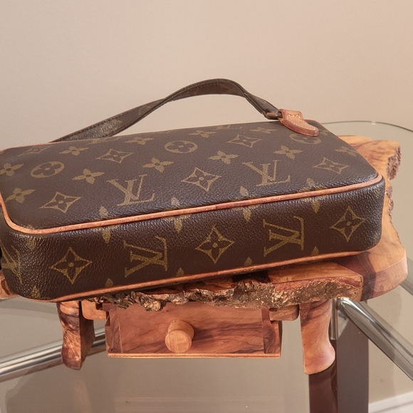 LOUIS VUITTON Pochette Marly Monogram Canvas Crossbody Bag..Authentic!! - Picture 5 of 14